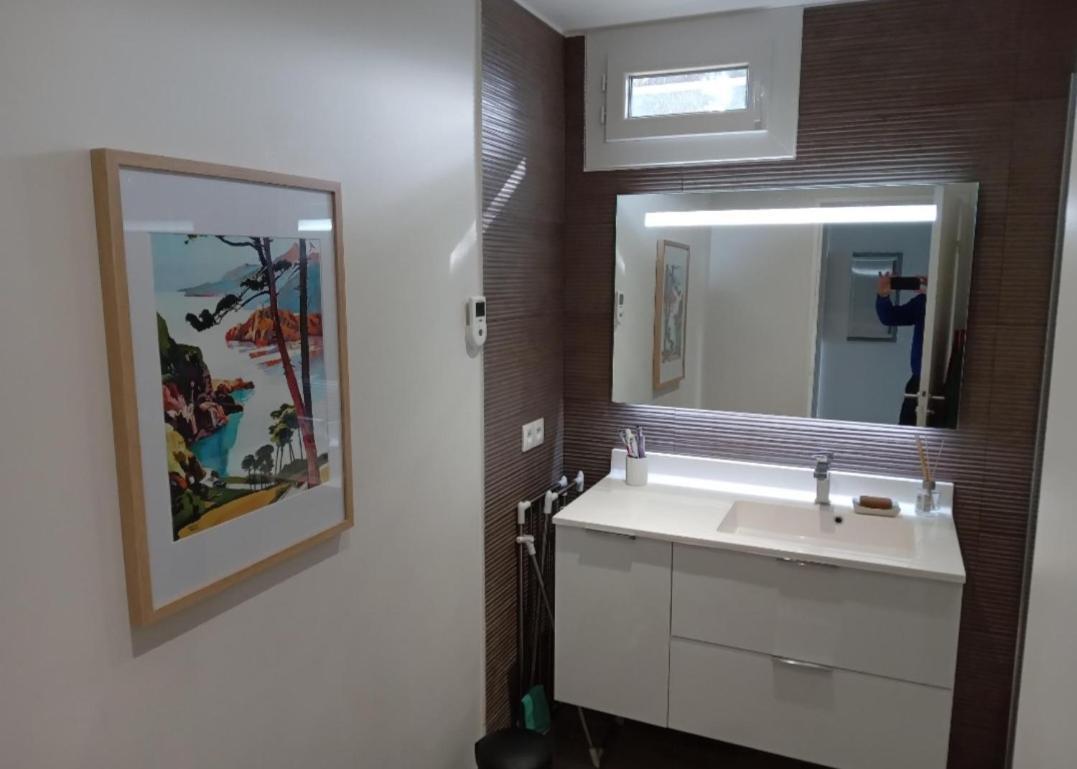 Superbe Appartement Piscine, Tennis, Vue Mer Et Decore Avec Gout Cassis Esterno foto